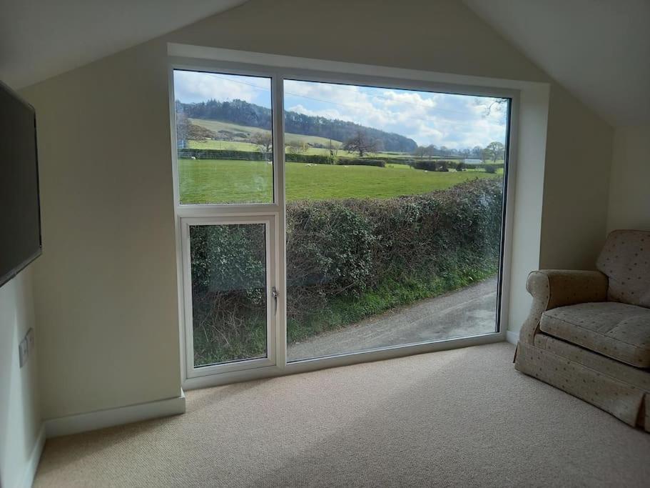 Cosy 2 Bed Cottage Between Snowdonia And The Sea Llandegai Екстериор снимка