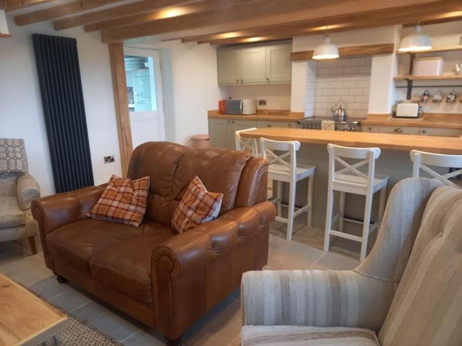 Cosy 2 Bed Cottage Between Snowdonia And The Sea Llandegai Екстериор снимка