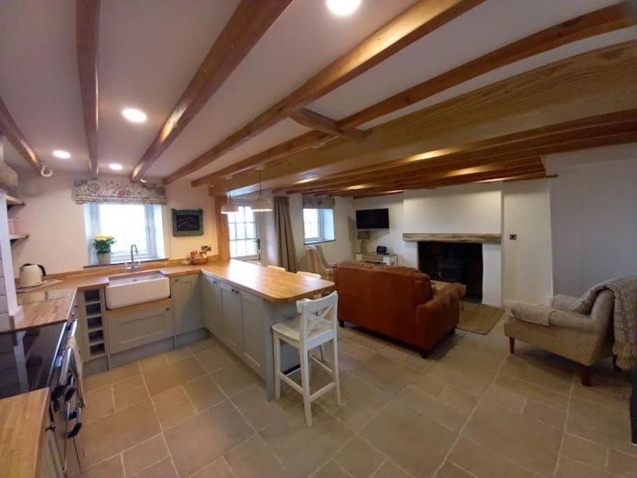 Cosy 2 Bed Cottage Between Snowdonia And The Sea Llandegai Екстериор снимка