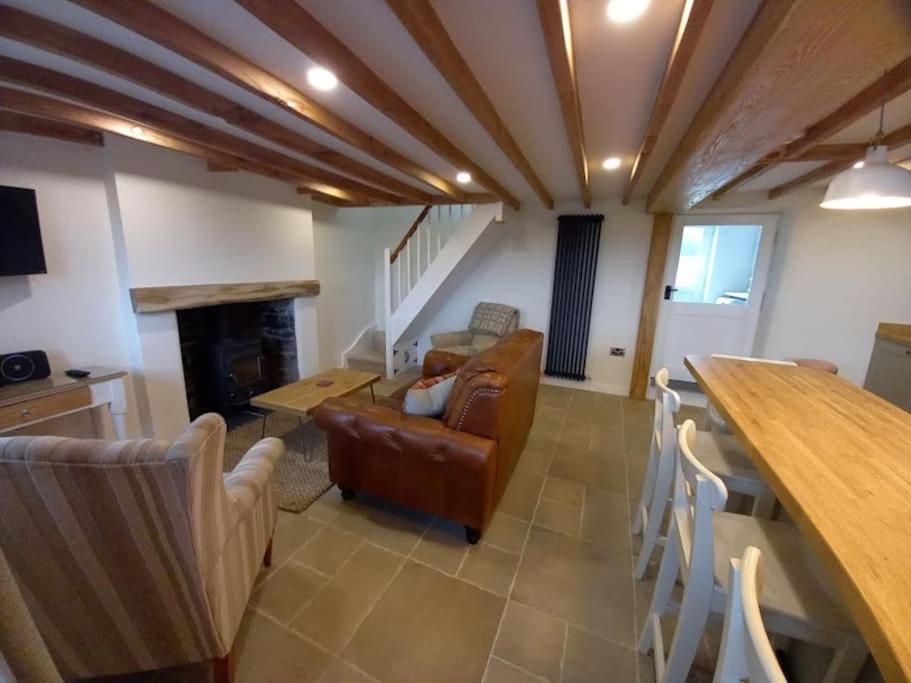 Cosy 2 Bed Cottage Between Snowdonia And The Sea Llandegai Екстериор снимка
